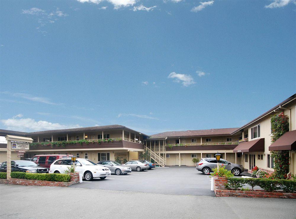Best Western Carmel'S Town House Lodge Exterior photo