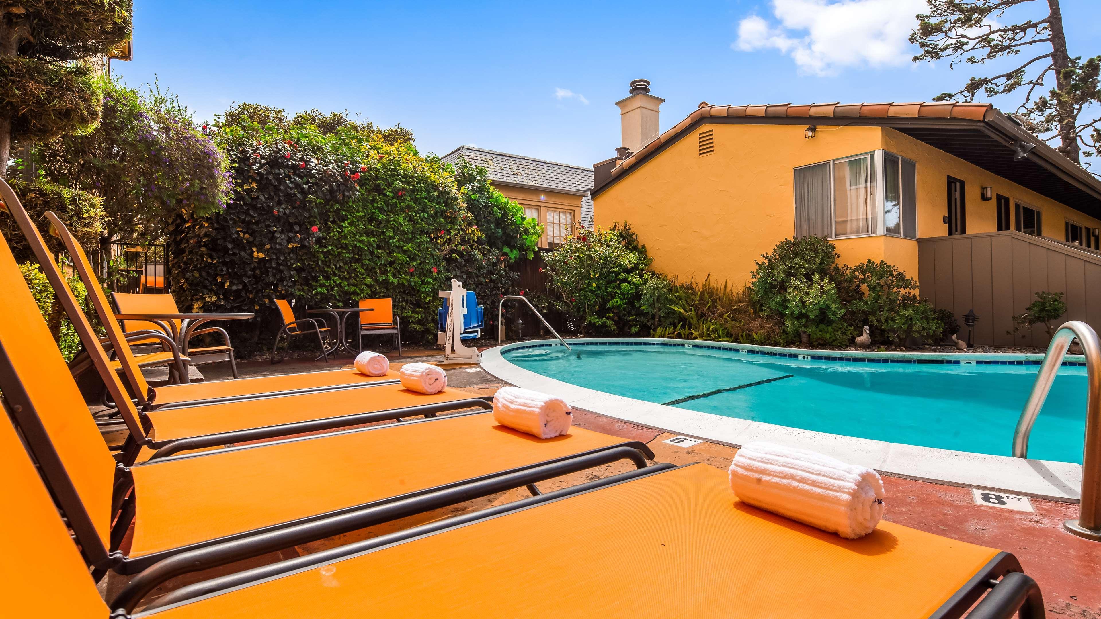 Best Western Carmel'S Town House Lodge Exterior photo
