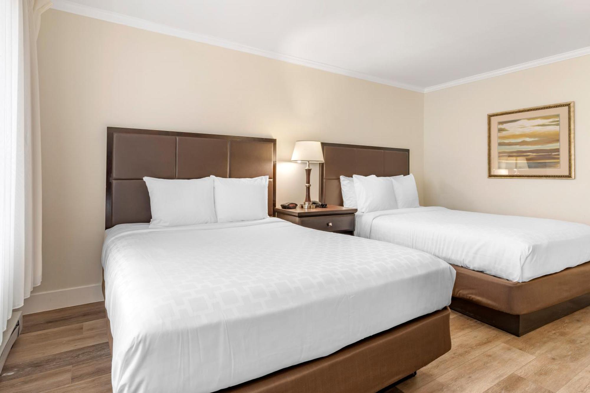 Best Western Carmel'S Town House Lodge Exterior photo